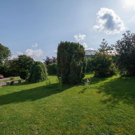 Beautiful And Spacious Holiday Home With P Tanque Court And Countryside Views Somme-Leuze Екстер'єр фото