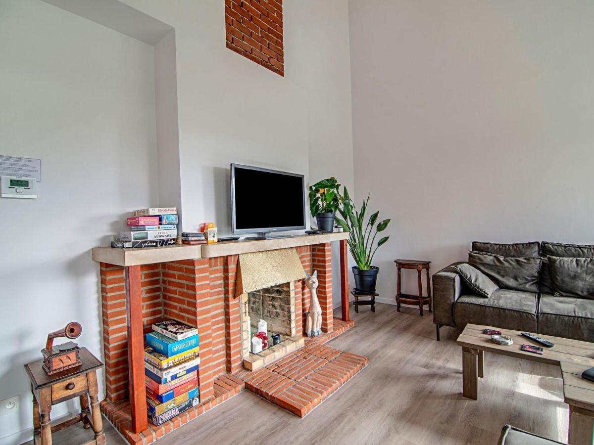 Beautiful And Spacious Holiday Home With P Tanque Court And Countryside Views Somme-Leuze Номер фото