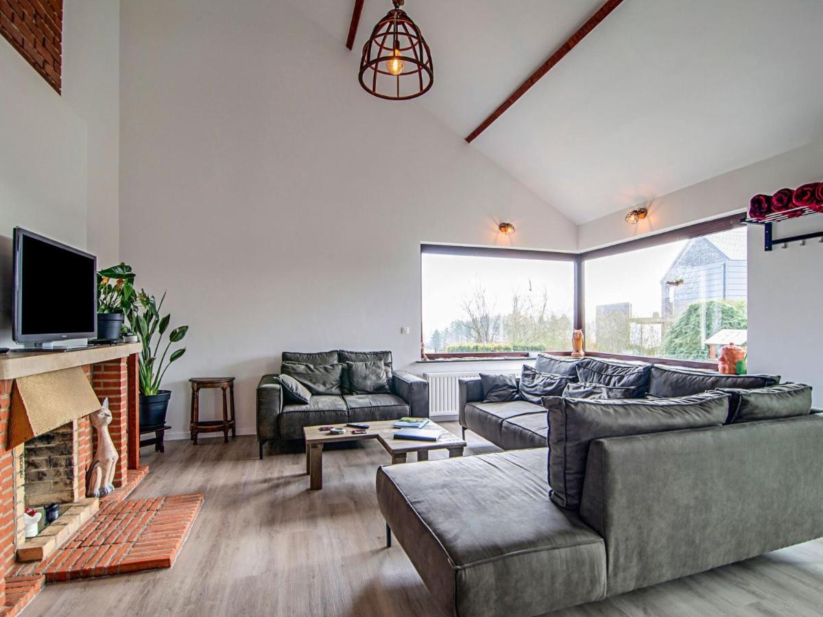 Beautiful And Spacious Holiday Home With P Tanque Court And Countryside Views Somme-Leuze Екстер'єр фото